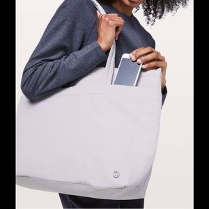 🍋Lululemon On My Level Tote *Large 15L